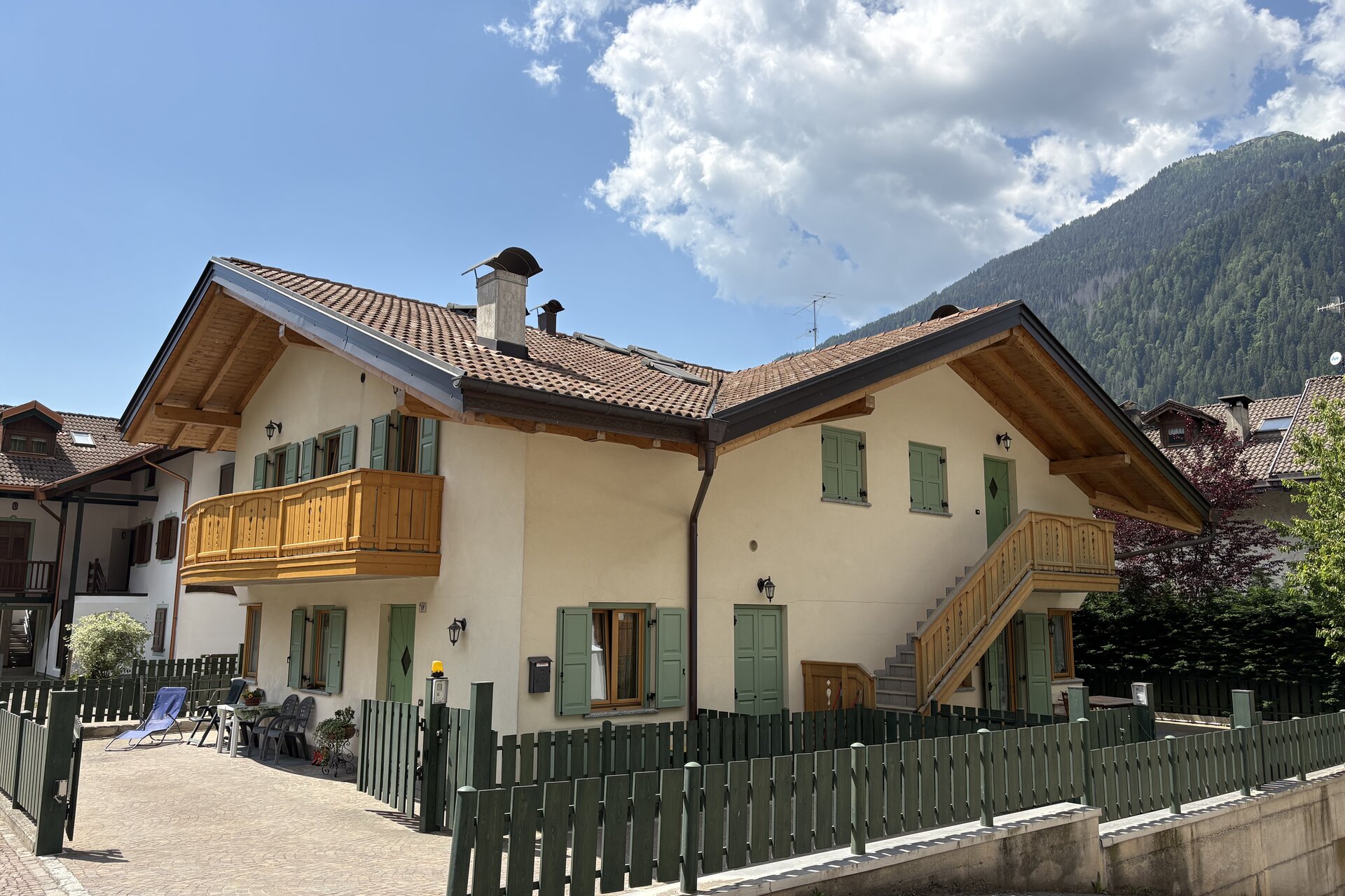 Cosy three-room flat on the ground floor in Carisolo